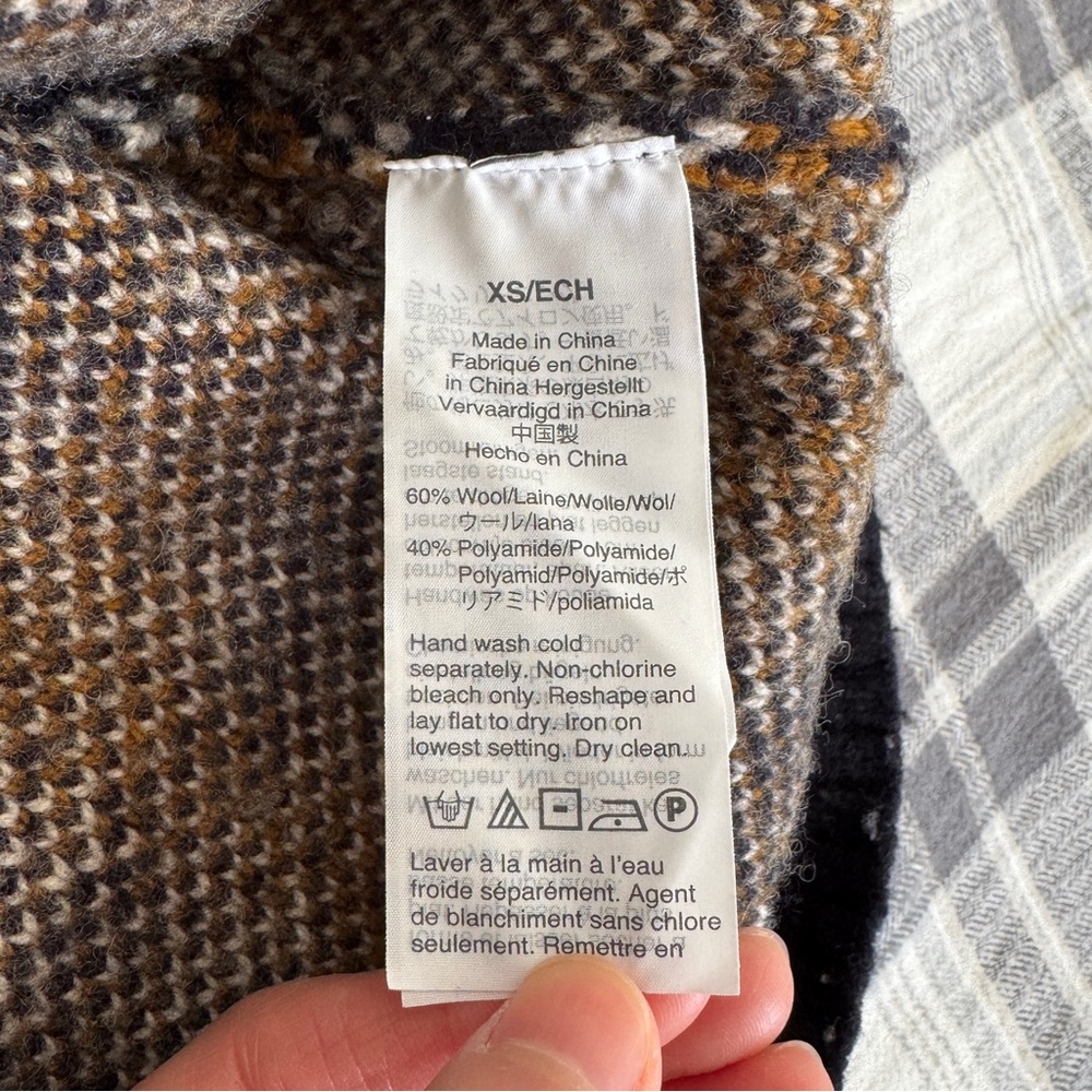 Madewell Plaid Belgrade Shrunken Cardigan
Sweater - Picture 8 of 8